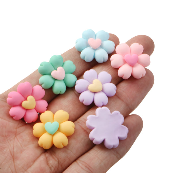 10Pcs/lot Cute Heart Flower Shape Double Color 3D Acrylic Resin Cabochon Charms Ornament DIY Crafts Phone Shell Case Keychain Fridge Magnet Crafting Jewelry Accessory Making Supplies Mix Random Color