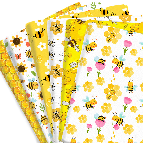 1pc Bee & Honeycomb Patterned Quilting Fabric-17.7x19.68inch(45x50cm) Cotton-Poly Blend Fabric  Pre-Cut Cartoon Quilting Patches for DIY Crafts and Sewing Decor